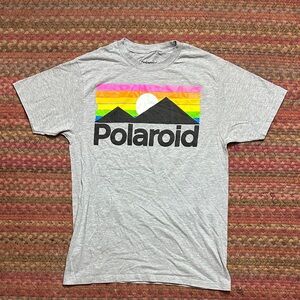 POLAROID CAMERA GRAY RAINBOW MOUNTAIN GRAPHIC TEE